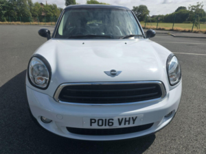 2016 MINI Paceman 1.6 Cooper Auto Euro 5 3dr in White — image 2