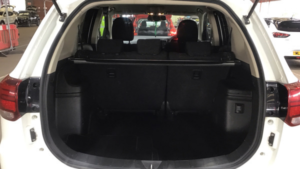 2017 Mitsubishi Outlander Di-D 2 in White — image 3