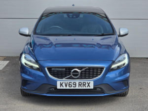2019 Volvo V40 2.0 D2 R-Design Edition Auto Euro 6 (s/s) 5dr in Blue — image 3