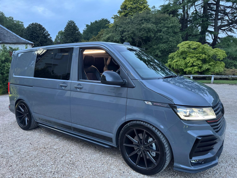2022 Volkswagen Transporter 2.0 Bitdi T6.1 Sportline Black Edition Kombi (204) in Grey — image 1