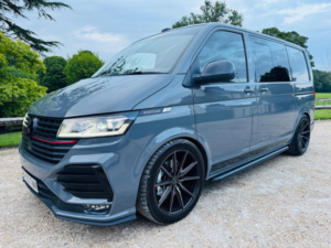 2022 Volkswagen Transporter 2.0 Bitdi T6.1 Sportline Black Edition Kombi (204) in Grey — image 2