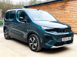 2024 Peugeot Rifter 3 SEAT Auto Wheelchair Accessible Disabled Access Vehicle Wav in Blue — image 3