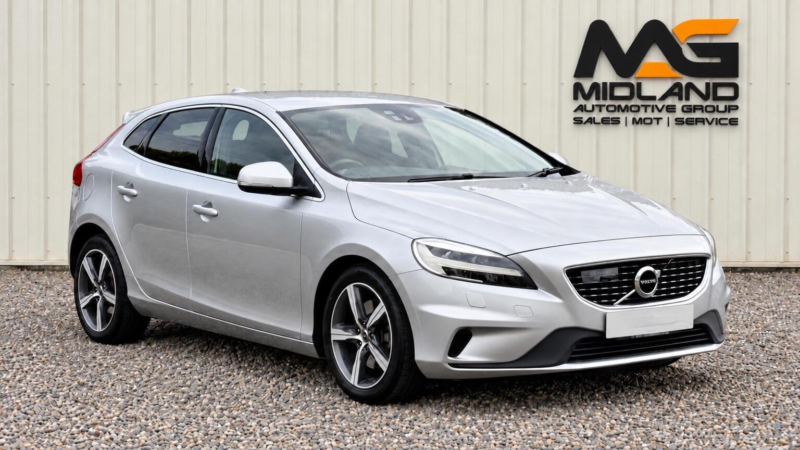 2018 Volvo V40 1.5 T3 Gpf R-Design Nav Plus Auto Euro 6 (s/s) 5dr in Silver — image 1