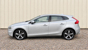 2018 Volvo V40 1.5 T3 Gpf R-Design Nav Plus Auto Euro 6 (s/s) 5dr in Silver — image 5