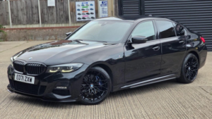 2021 BMW 3 Series 2.0 330i M Sport Auto Euro 6 (s/s) 4dr in Black — image 2