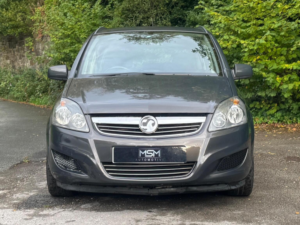 2012 Vauxhall Zafira 1.6 16v Exclusiv Euro 5 5dr in Grey — image 4