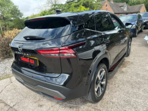 2022 Nissan Qashqai 1.3 Dig-T Mhev N-Connecta in Black — image 3