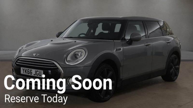 2016 MINI Clubman 2.0 Clubman Cooper D in Grey — image 1