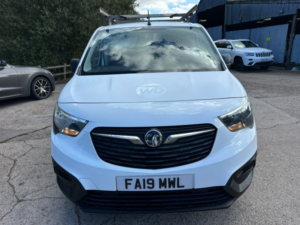 2019 Vauxhall Combo 1.6 Turbo D 2000 Edition in White — image 2