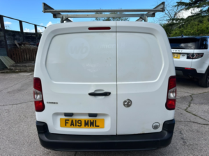2019 Vauxhall Combo 1.6 Turbo D 2000 Edition in White — image 3