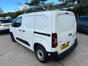 2019 Vauxhall Combo 1.6 Turbo D 2000 Edition in White — image 4