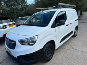 2019 Vauxhall Combo 1.6 Turbo D 2000 Edition in White — image 5