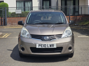 2010 Nissan Note 1.4 16v Visia Hatchback 5dr Petrol Manual Euro 4 (88 Ps) in Beige — image 2