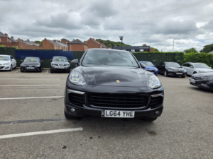 2014 Porsche Cayenne 3.0 Td V6 in Black — image 2
