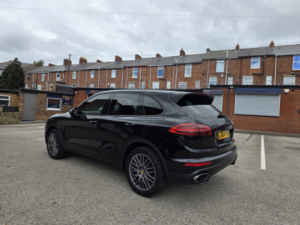 2014 Porsche Cayenne 3.0 Td V6 in Black — image 6