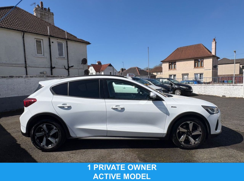 2023 Ford Focus 1.0t Ecoboost Hatchback 5dr Petrol Manual Euro 6 (s/s) (125 Ps) in White — image 1