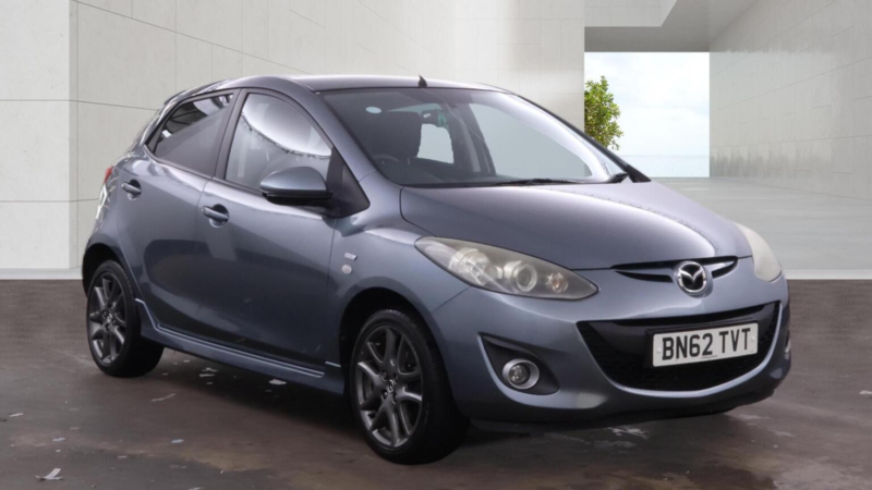 2012 Mazda Mazda2 1.3 Venture Euro 5 5dr in Grey — image 1