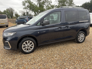 2023 Ford Tourneo Connect Wav Wheelchair Accessible Vehicle 2.0 Titanium in Blue — image 6