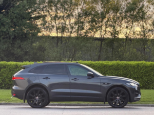 2016 Jaguar F-Pace 2.0 D180 R-Sport Auto AWD Euro 6 (s/s) 5dr in Grey — image 2