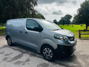 2022 Vauxhall Vivaro 1.5 Turbo D 2900 Dynamic L1 H1 Euro 6 (s/s) 6dr in Grey — image 3