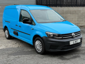 2016 Volkswagen Caddy Maxi 2.0 Tdi C20 Bluemotion Tech Startline Lwb Euro 6 (s/s) 6dr in Blue — image 2