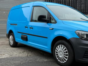 2016 Volkswagen Caddy Maxi 2.0 Tdi C20 Bluemotion Tech Startline Lwb Euro 6 (s/s) 6dr in Blue — image 3