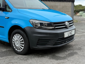 2016 Volkswagen Caddy Maxi 2.0 Tdi C20 Bluemotion Tech Startline Lwb Euro 6 (s/s) 6dr in Blue — image 4
