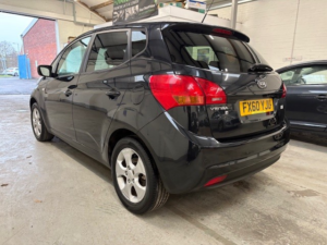 2010 Kia Venga 1.4 3 in Black — image 3