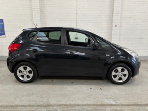 2010 Kia Venga 1.4 3 in Black — image 6