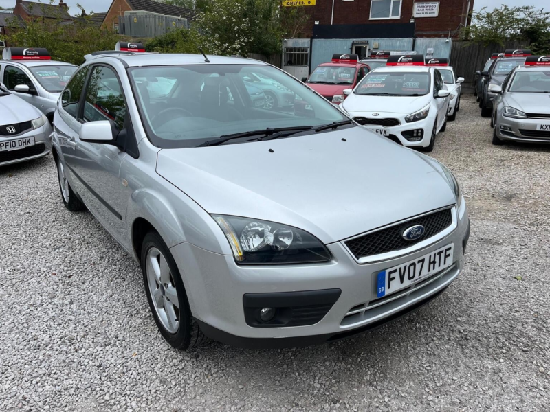 2007 Ford Focus 1.6 Zetec Climate 3dr in Silver — image 1