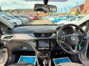 2018 Vauxhall Corsa 1.4i Ecotec Design Euro 6 5dr in Silver — image 2