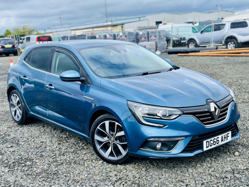 2016 Renault Megane 1.5 Dynamique S Nav Dci 110 in Blue — image 1
