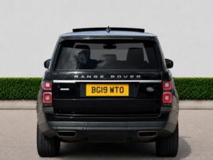 2019 Land Rover Range Rover 3.0 Sd V6 Autobiography SUV 5dr Diesel Auto 4WD Euro 6 (s/s) (275 Ps) in Black — image 6