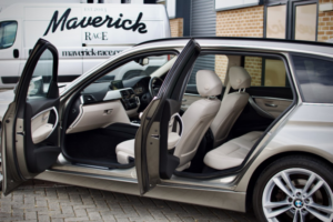 2016 BMW 3 Series 2.0 320d Xdrive Luxury Touring in Silver — image 2