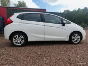 2016 Honda Jazz 1.3 I-Vtec Se in White — image 2