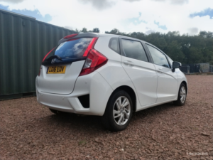 2016 Honda Jazz 1.3 I-Vtec Se in White — image 3