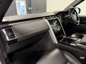 2019 Land Rover Discovery 3.0 Sd V6 Hse Auto in Grey — image 6