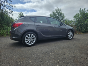2012 Vauxhall Astra 1.6 16v Active Limited Edition in Grey — image 6