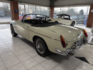 1968 MG Mgc    in White — image 5