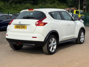2012 Nissan Juke 1.6 Acenta SUV 5dr Petrol Manual Euro 5 (s/s) (117 Ps) in White — image 5