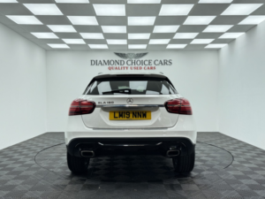 2019 Mercedes-Benz Gla 1.6 Gla180 Urban Edition in White — image 5