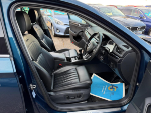 2017 Skoda Superb 2.0 Tdi Laurin & Klement Euro 6 (s/s) 5dr in Blue — image 3
