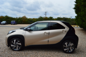 2022 Toyota Aygo X 1.0 Vvt-I Exclusive in Beige — image 5