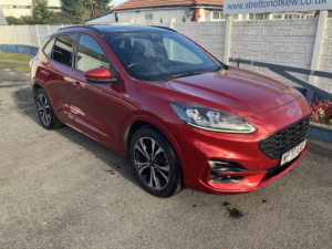 2020 Ford Kuga 1.5 T Ecoboost St-Line X Edition in Red — image 5