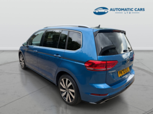 2020 Volkswagen Touran R-Line Tdi DSG in Blue — image 5