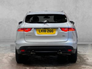 2018 Jaguar F-Pace 2.0 D240 Portfolio Auto AWD Euro 6 (s/s) 5dr in Silver — image 6