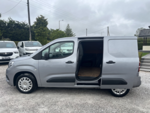 2019 Vauxhall Combo 1.5 Turbo D 2000 Sportive in Grey — image 6