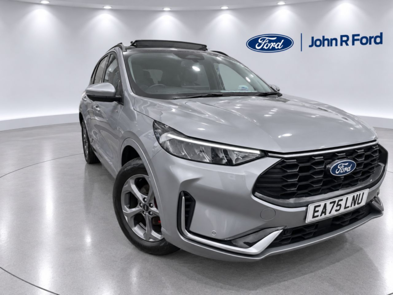 2025 Ford Kuga 2.5 Plug-In Hybrid St-Line Auto in Silver — image 1