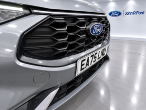 2025 Ford Kuga 2.5 Plug-In Hybrid St-Line Auto in Silver — image 5
