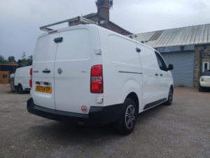 2021 Vauxhall Vivaro 1.5 Turbo D 2900 Edition L2 H1 Euro 6 (s/s) 5dr in White — image 3